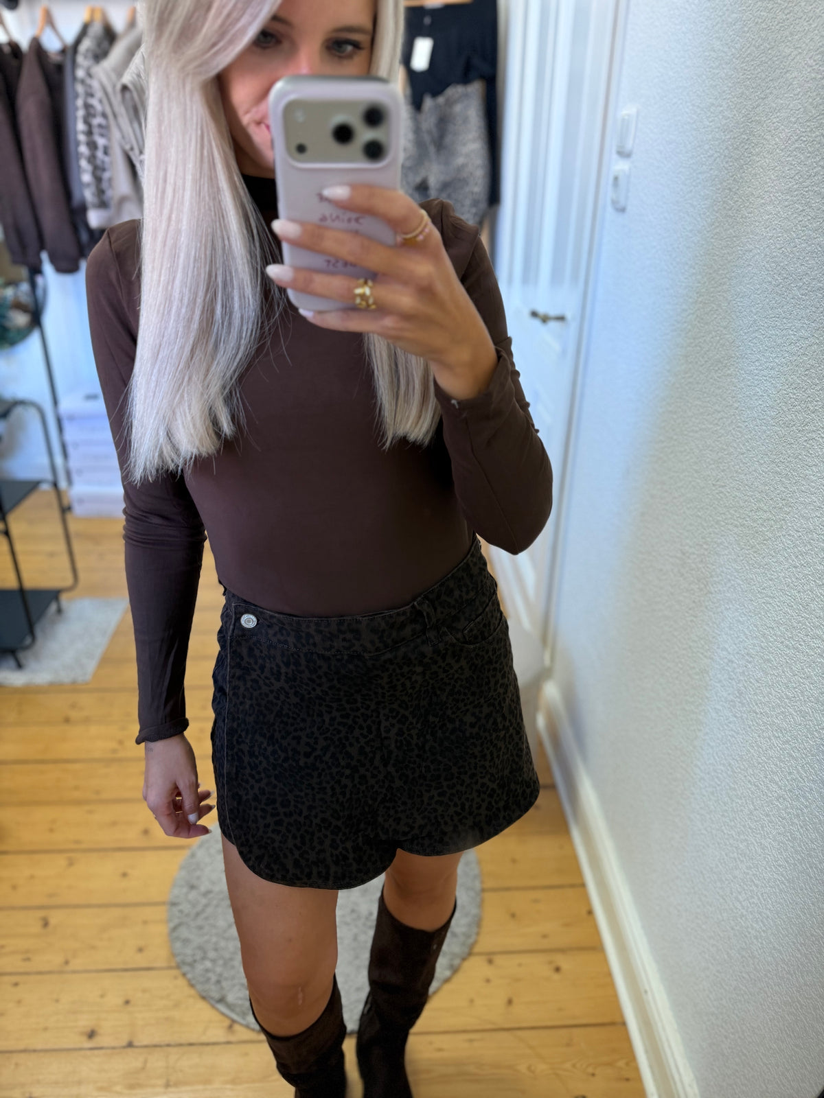 Leoprint skort