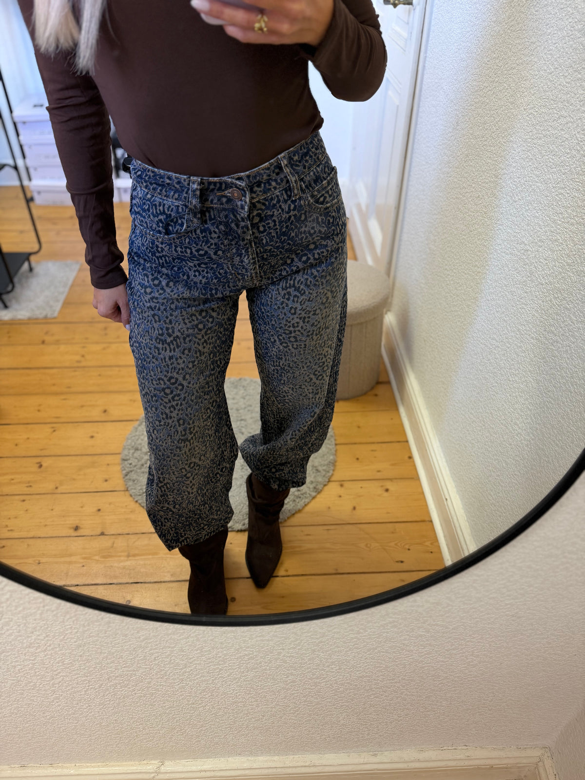 Leoprint denim jeans