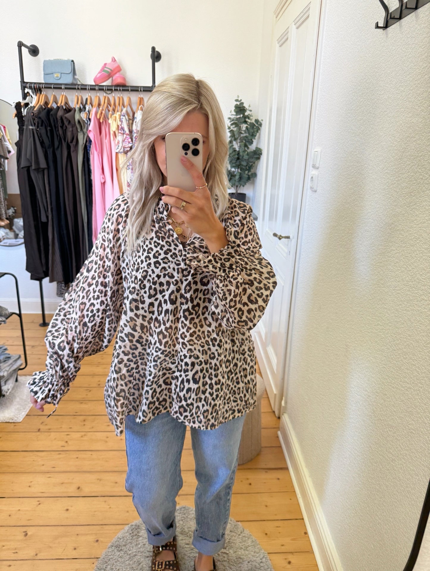 Bluse im Leoprint