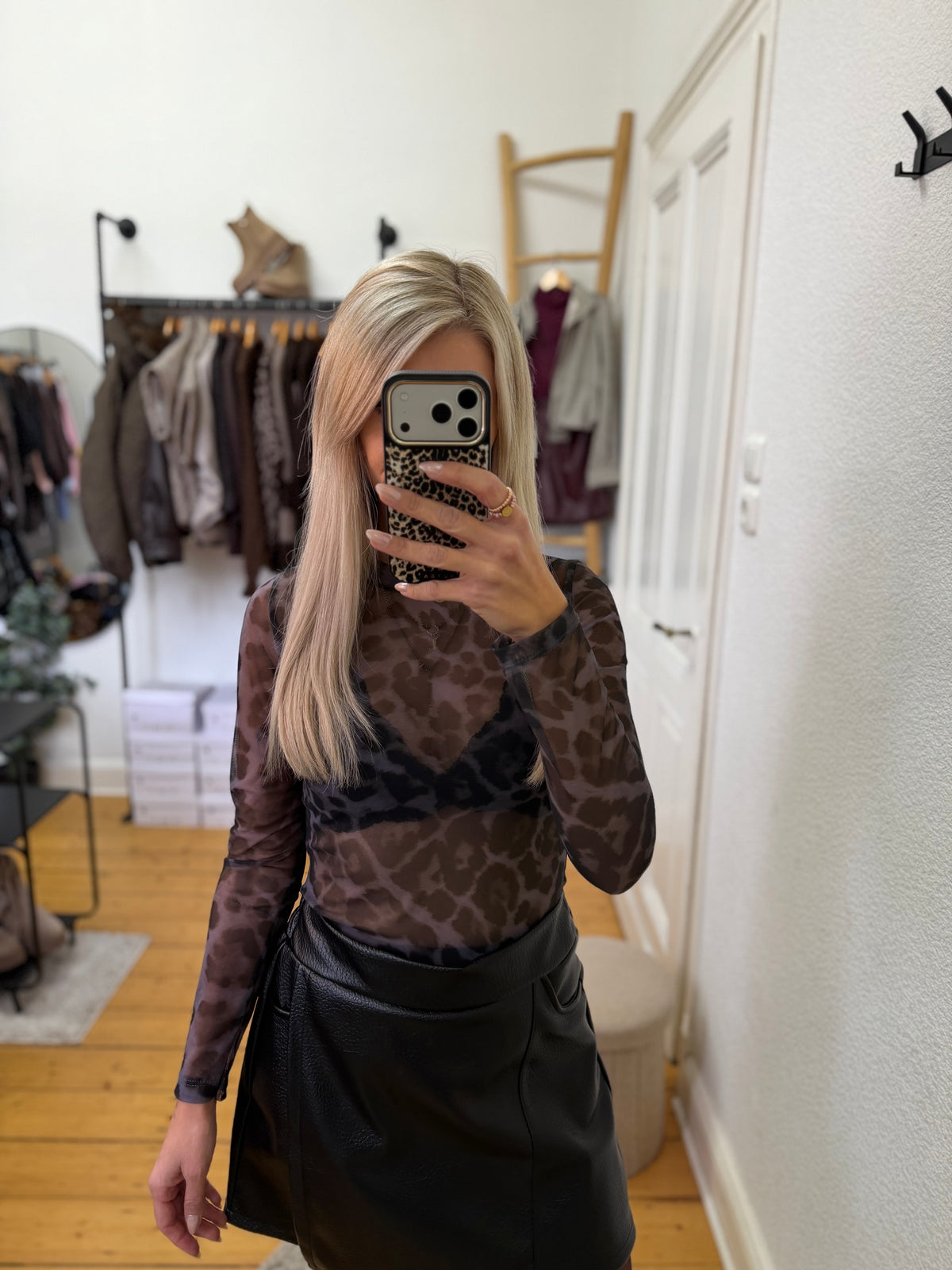 Mash shirt dark Leo