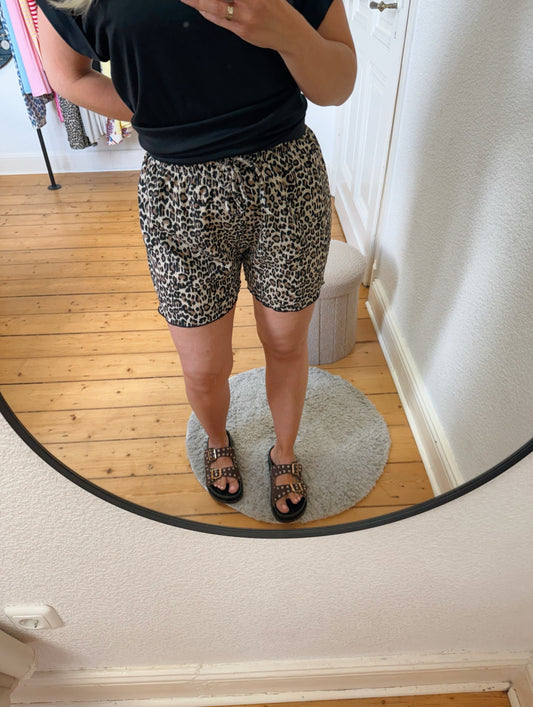 Krepp Shorts Leoprint