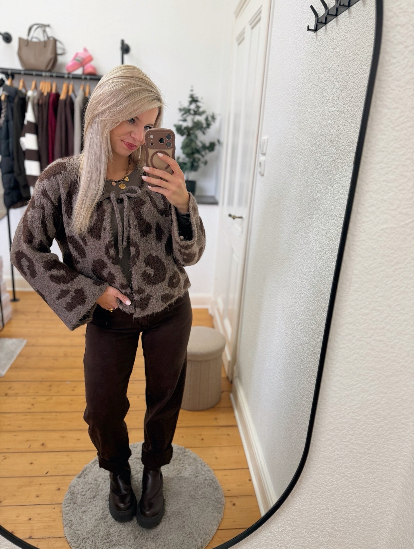 Cardigan „cuddle Leo“