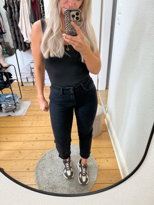 Mom Jeans in schwarz