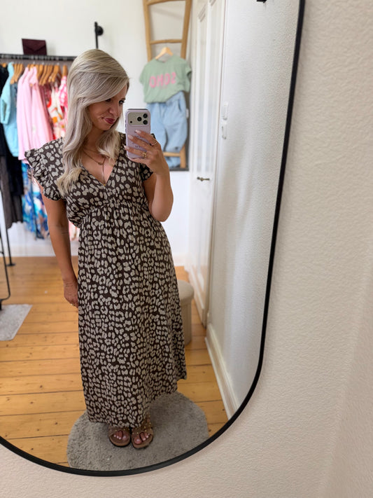 Kleid im Leoprint hell