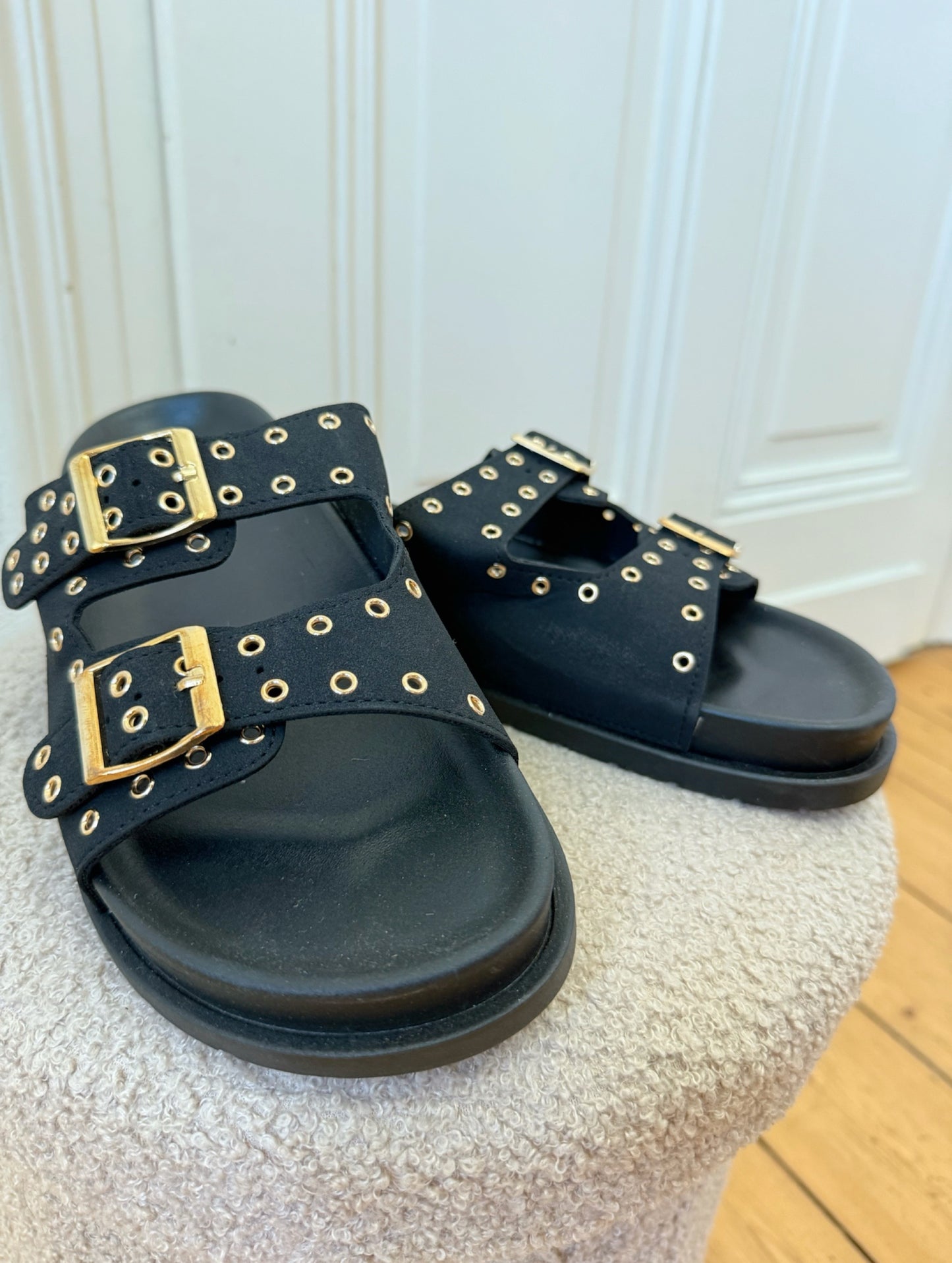 Pantolette „Rivet“