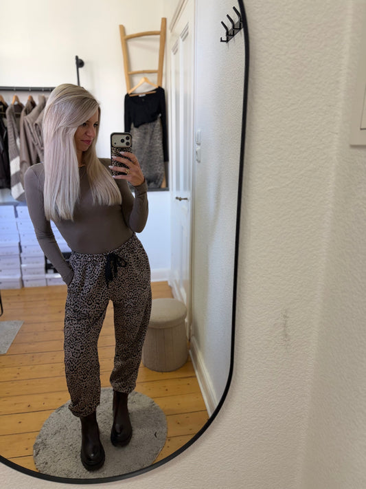 Leo Jogger im Ballon schnitt