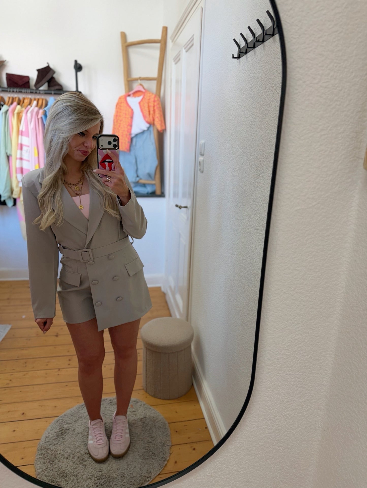 Jumpsuit „looks like a dress“