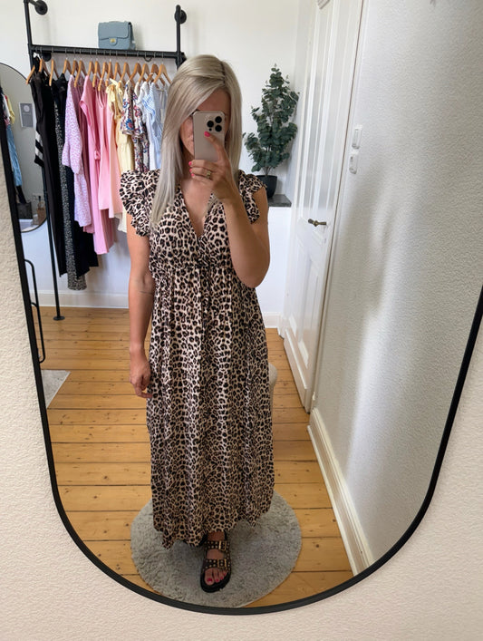 Kleid im leoprint