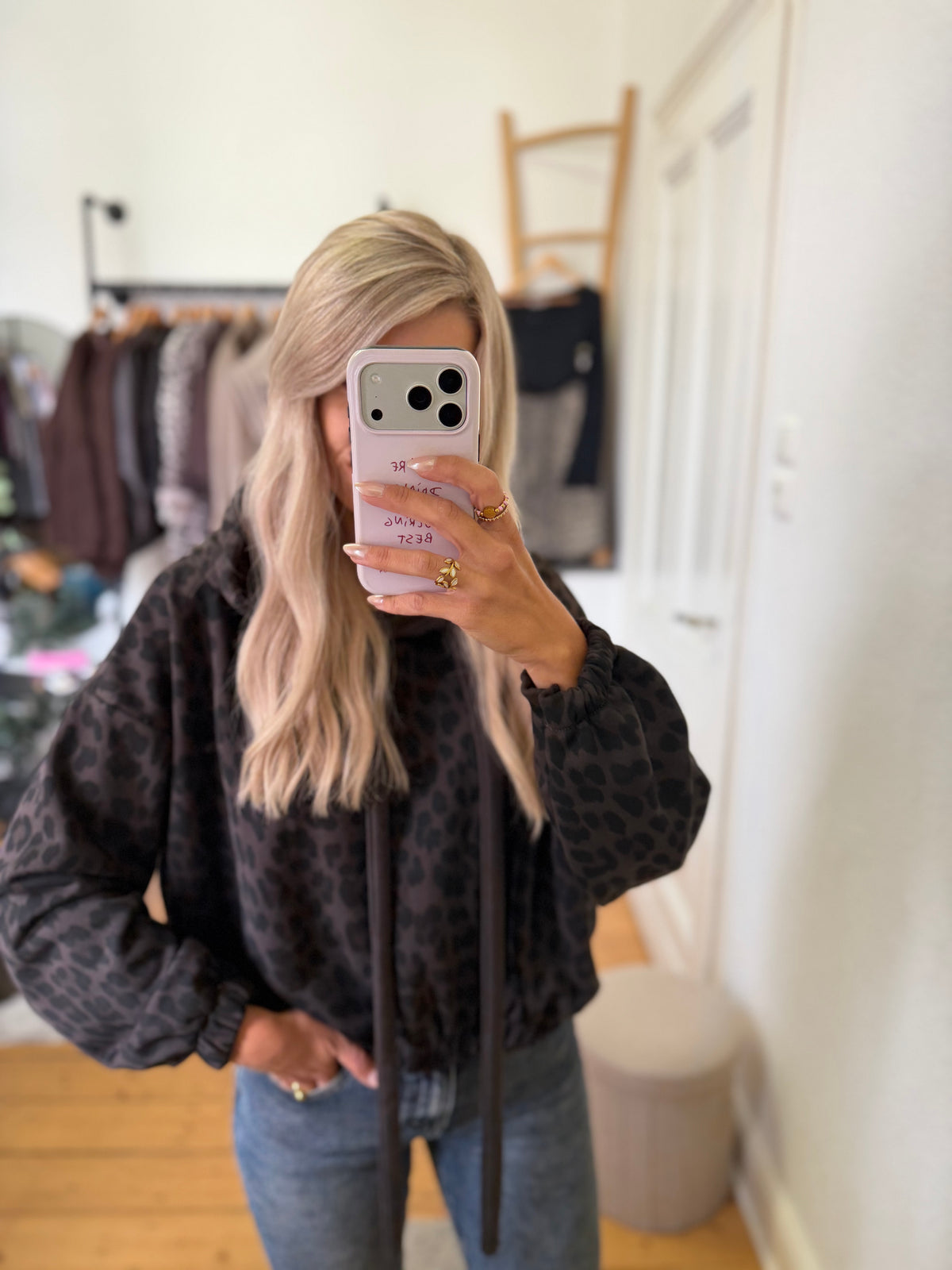 Leoprint cropped sweater