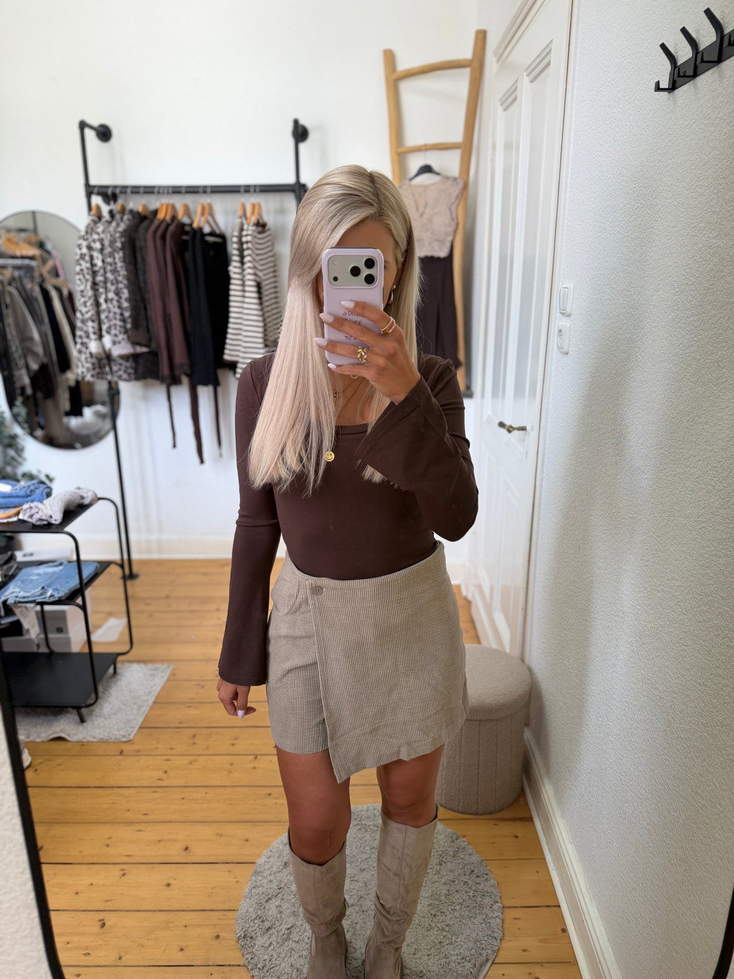 Cord skort