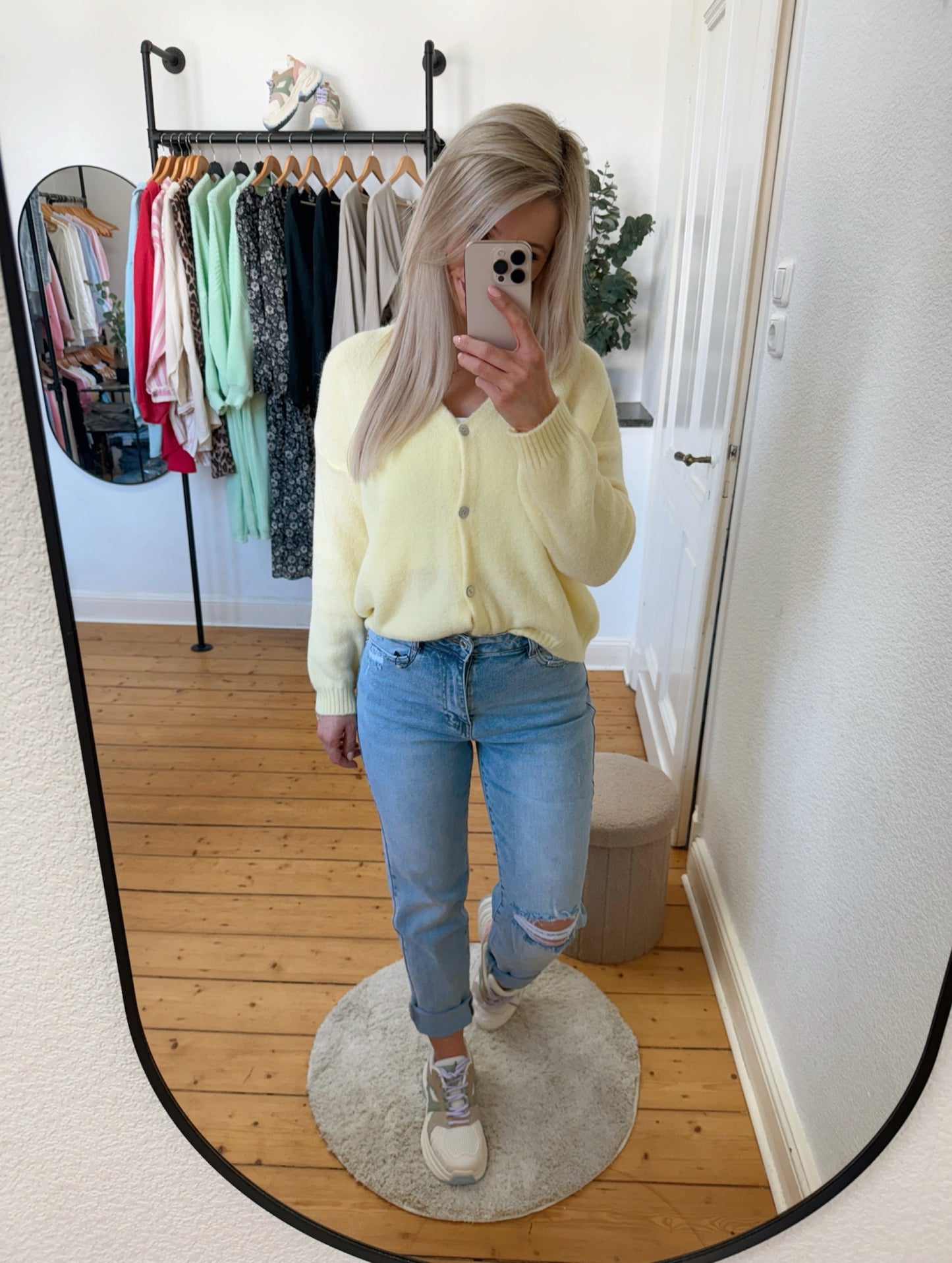 Mom Jeans mit Details